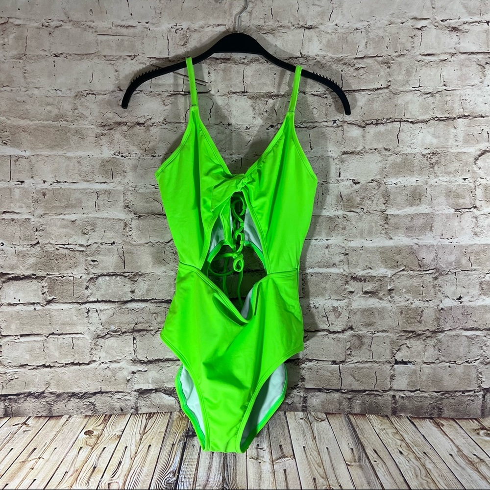NWOT Neon green Cillet one piece bathing suit size large